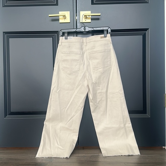 NWT Liverpool Stride Hi-Rose Crop Wide Leg Cream Jeans - Picture 4 of 8